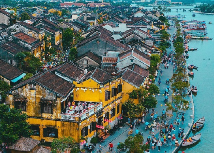Hue to Hoi An by private car