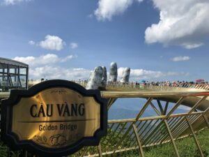 Hoi An to Golden Bridge by private car